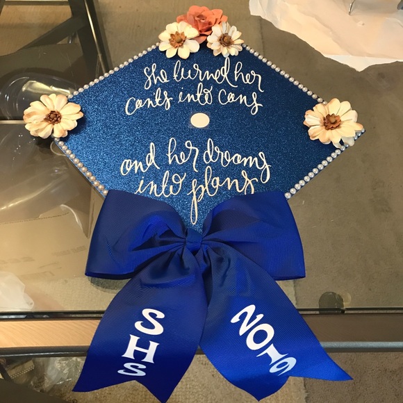 Custom Graduation Cap Topper - Picture 5 of 8